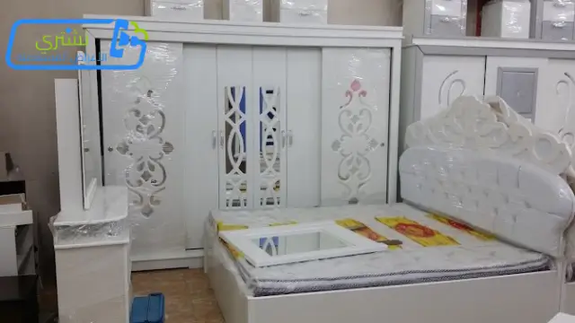 يشتري اثاث